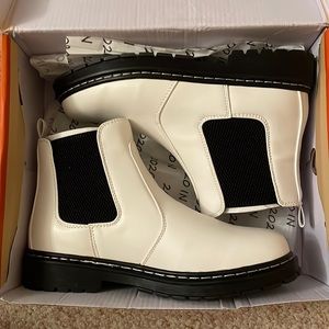 NEW IN BOX White Chunky Booties
